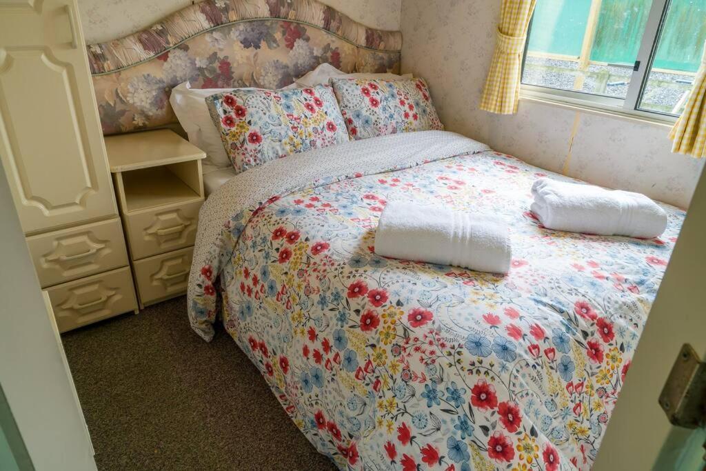 Wind In The Willows: Sleeps 4, Kitchen, Bathroom, Lounge, Wifi Napton on The Hill Exteriör bild