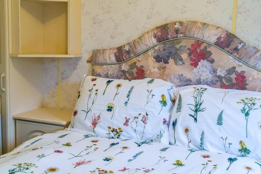 Wind In The Willows: Sleeps 4, Kitchen, Bathroom, Lounge, Wifi Napton on The Hill Exteriör bild