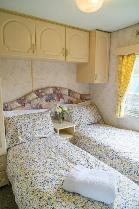 Wind In The Willows: Sleeps 4, Kitchen, Bathroom, Lounge, Wifi Napton on The Hill Exteriör bild