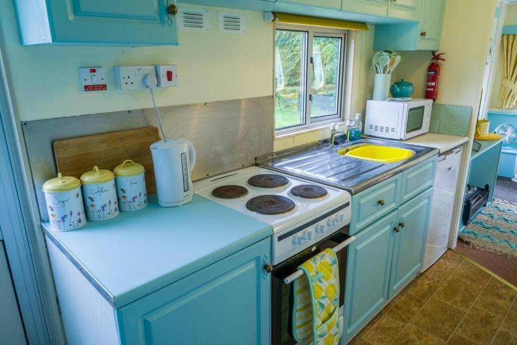 Wind In The Willows: Sleeps 4, Kitchen, Bathroom, Lounge, Wifi Napton on The Hill Exteriör bild