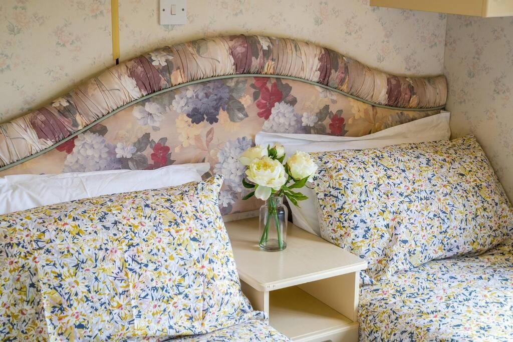 Wind In The Willows: Sleeps 4, Kitchen, Bathroom, Lounge, Wifi Napton on The Hill Exteriör bild